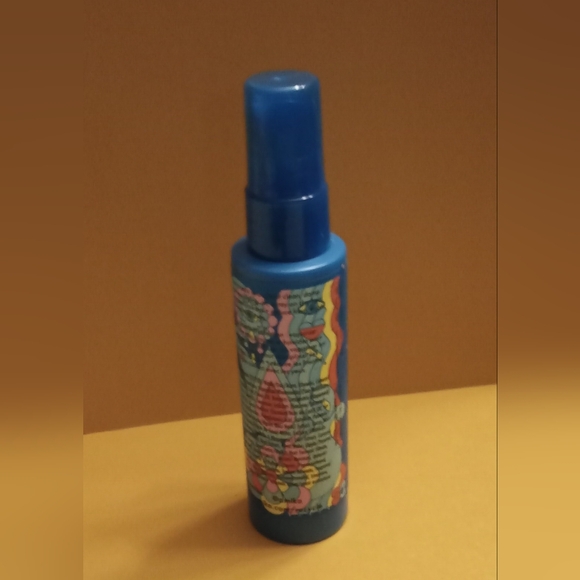 Amika Hydration and Repair Hair Care Collection - Picture 9 of 10